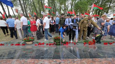 У мемориала сожженным Шауличам в Волковысском районе прошел памятный митинг
