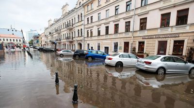 Подтопления и падения деревьев. Последствия непогоды в столице 