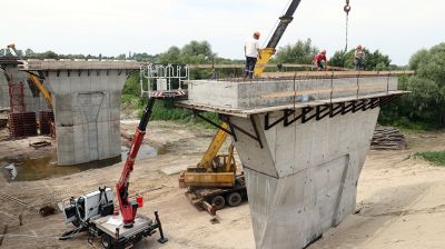 Строительство моста через р.Сож в Ветковском районе ведется с опережением графика 