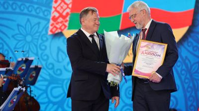 Награды Союзного государства вручили деятелям искусства Беларуси и России на "Славянском базаре"