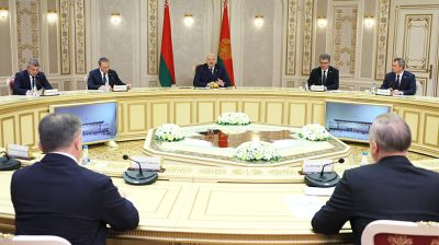 Лукашенко: сотрудничество с Санкт-Петербургом для Беларуси - приоритет приоритетов