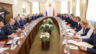В правительстве состоялась встреча с губернатором Санкт-Петербурга