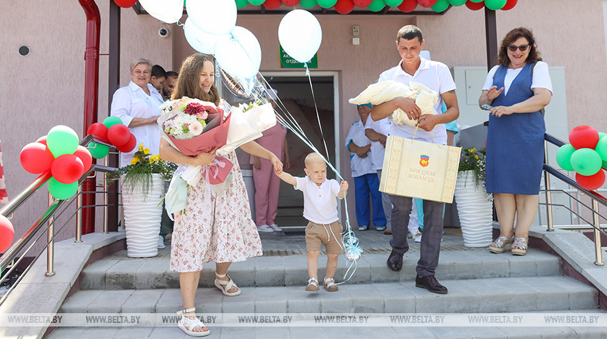 В Давид-Городке после реконструкции открыли больницу