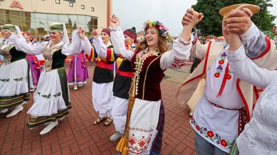 Этно-вечеринка "Вишневого фестиваля" собрала 8 коллективов