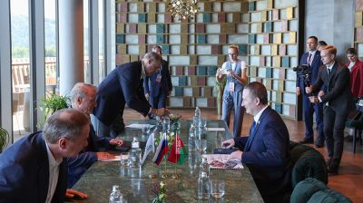 Премьер-министр Беларуси встретился с председателем правления Сбербанка России