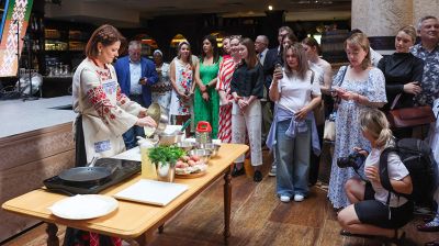 Фестиваль "Дипломатия вкуса" в Минске объединил гостей из более чем 20 стран