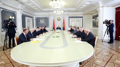 Лукашенко собрал совещание по анализу деятельности НАН