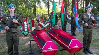 Останки 21 воина Красной армии перезахоронили в Витебском районе