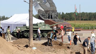 Около 300 тыс. жителей Гомельской области вышли на региональный субботник