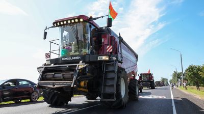 В Могилевской области началась переброска сельскохозяйственной техники