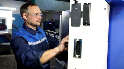 Наладчик станков с ЧПУ Андрей Шалайко награжден медалью "За трудовые заслуги"