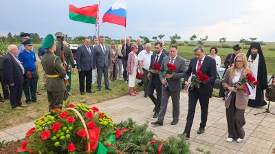 Останки 25 воинов Первой мировой войны захоронили в братской могиле в Гродненском районе 