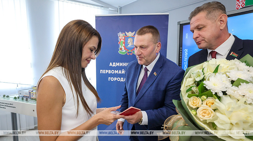 Многодетным матерям Витебска вручили почетные награды за материнский труд