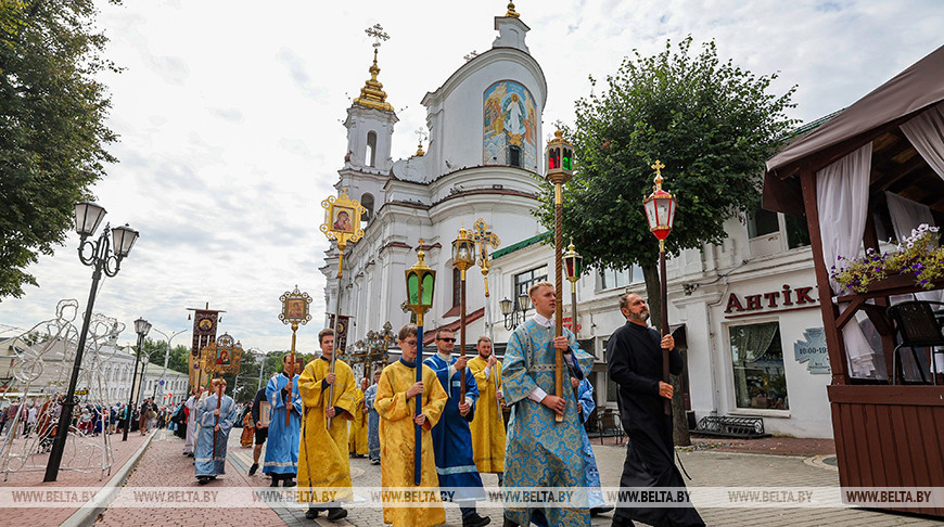 Праздничным шествием в Витебске отметили Успение Пресвятой Богородицы