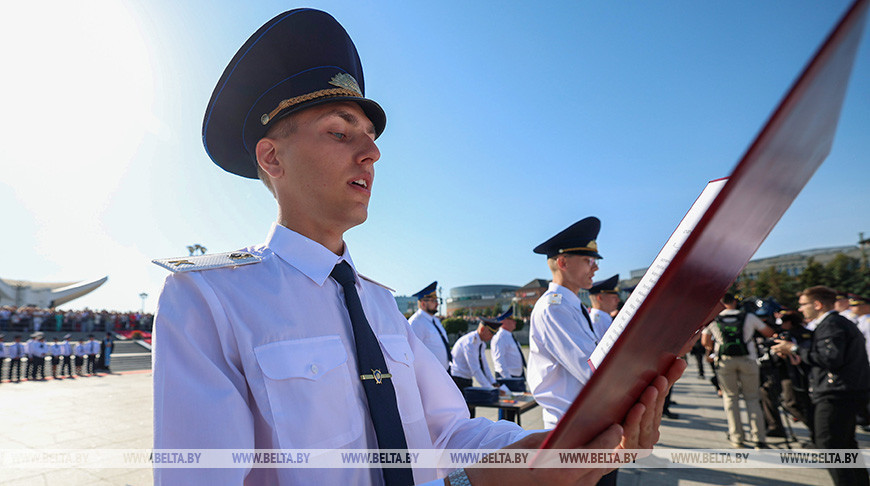 Более 440 новобранцев Академии МВД принесли присягу в Минске