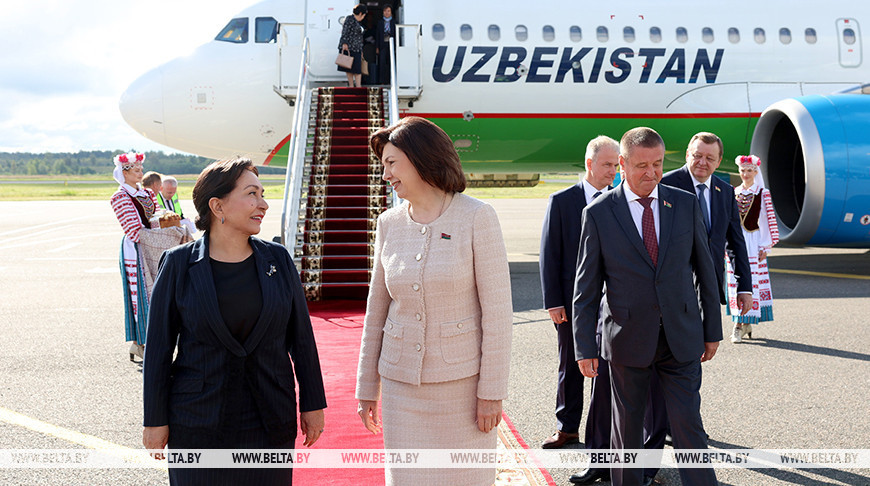 Начался визит в Беларусь парламентской делегации Узбекистана