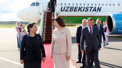 Начался визит в Беларусь парламентской делегации Узбекистана