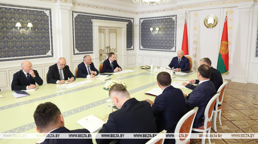 Александр Лукашенко провел совещание по вопросам развития сферы цифровых знаков