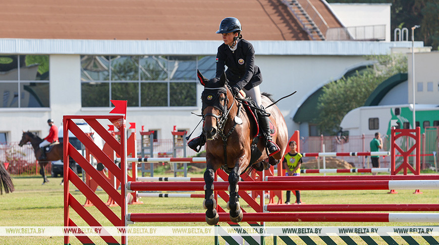 Чемпионат Беларуси по преодолению препятствий завершился в Ратомке