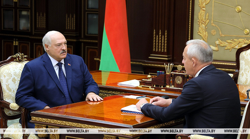 Лукашенко принял с докладом Сергеенко