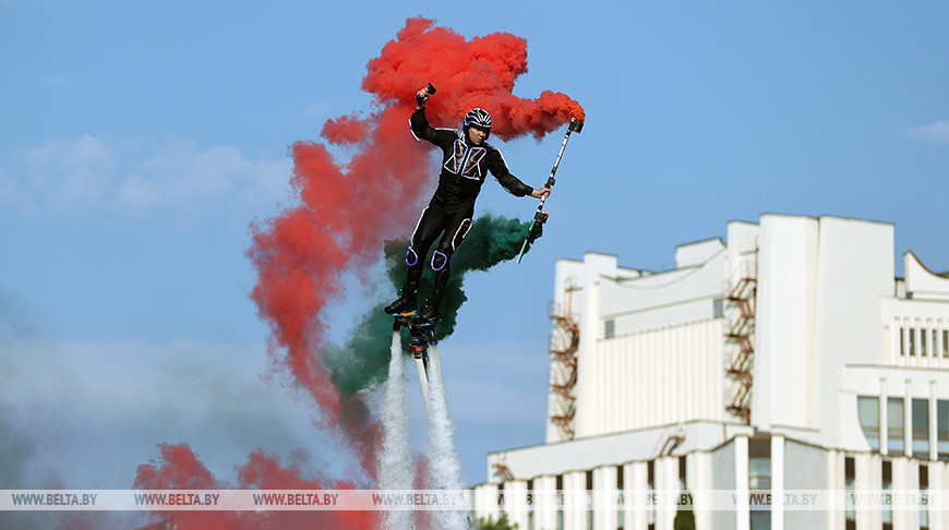 Фестиваль сыра и флайборд-шоу. Гродно отметил День города