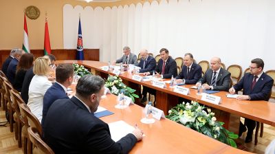 Рыженков на переговорах с Сийярто: мы готовы обсуждать даже самые чувствительные вопросы 