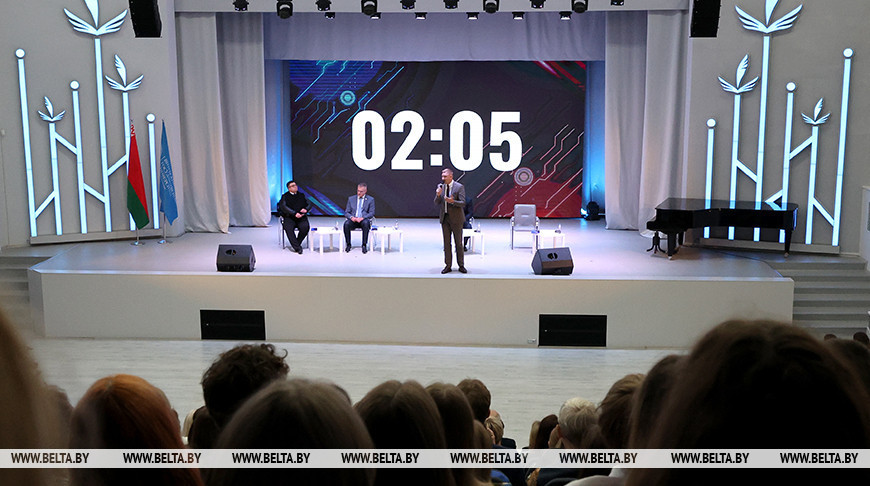 Около 450 человек приняли участие в диалоговой площадке "Беларусь адзiная" в Витебске 