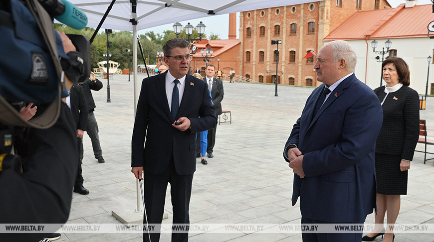 Лукашенко посетил реконструированный комплекс "Лошицкий" в Минске