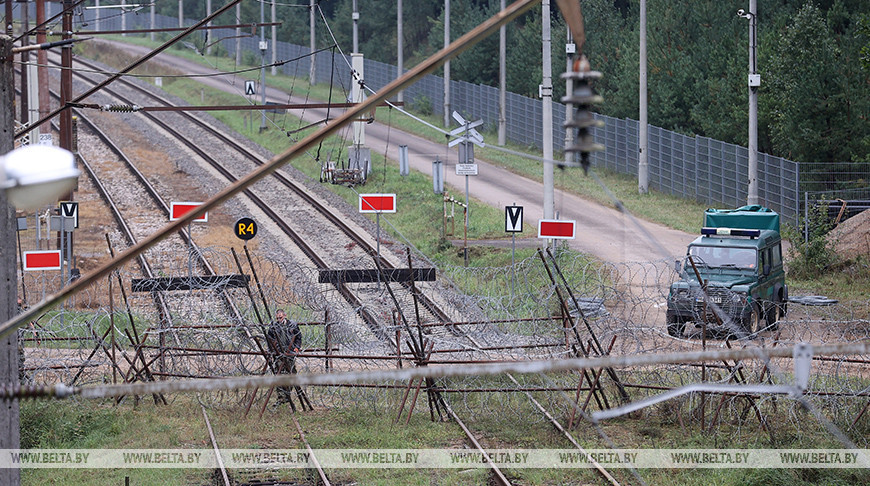 Польша в ночь на 12 сентября перегородила колючей проволокой железнодорожный переход "Гродно" - "Кузница Белостоцкая"