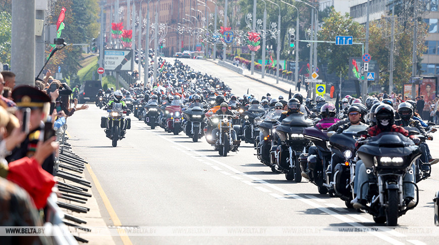 Мотопарад H.O.G. Rally Minsk стартовал от Кургана Славы в праздничный Минск 