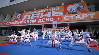 "Рекорд посещаемости бьется каждый год". У Дворца спорта отмечают Олимпийский день 