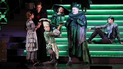 Мюзикл "Обыкновенное чудо" представили зрителям на сцене Музыкального театра