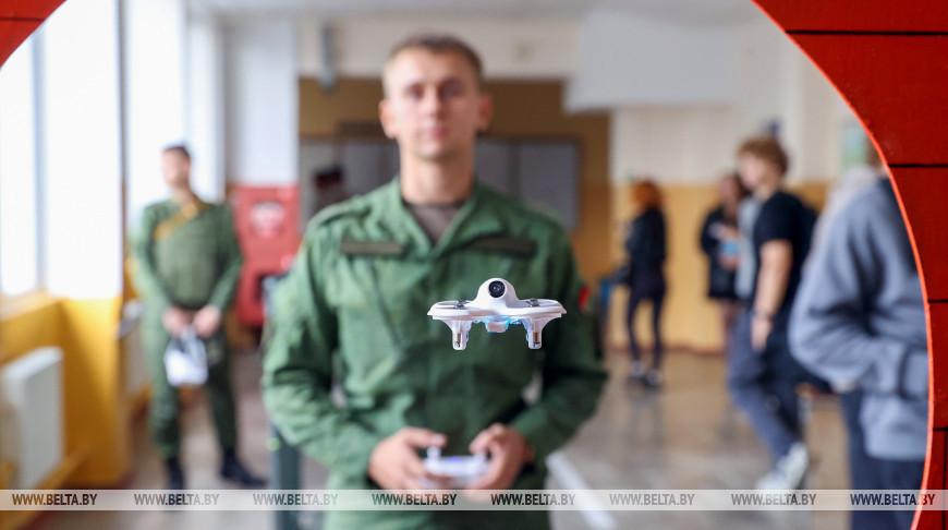 Операторов беспилотников начали готовить в госуниверситете транспорта в Гомеле