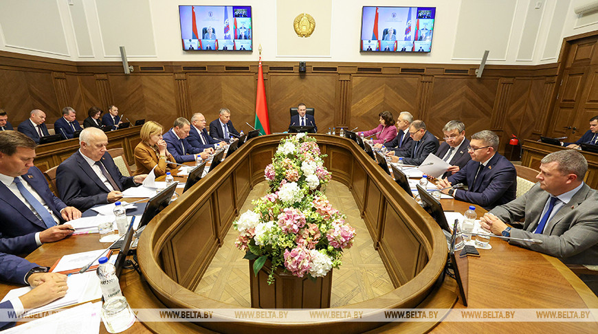 Приоритеты программы соцэкономразвития на 2026-2030 годы обсудили в Совмине