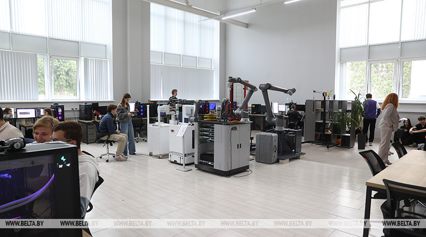 Новую лабораторию цифрового инжиниринга двигателей открыли в БрГТУ