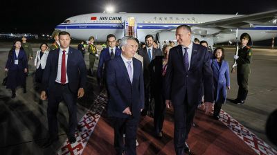 Член Постоянного комитета Политбюро ЦК КПК прибыл в Беларусь с визитом