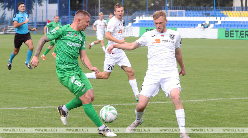 Футболисты "Ислочи" и "Гомеля" сыграли вничью на Чемпионате Беларуси