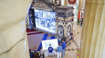 От БЕЛАЗа до партизанской медали. Что представлено в белорусском павильоне на ВДНХ