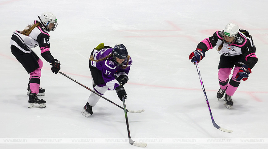 "Березина" обыграла "Цитадель" в матче женской хоккейной лиги