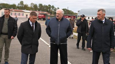 Лукашенко совершил рабочую поездку в Шкловский район