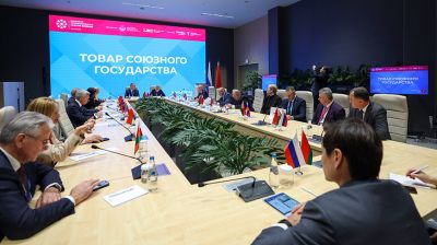 "ИННОПРОМ. Беларусь". Вопросы промышленной интеграции обсуждают на полях форума