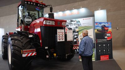 Флагману отрасли - 95. "Гомсельмаш" представил линейку передовой агротехники на "ИННОПРОМ. Беларусь"