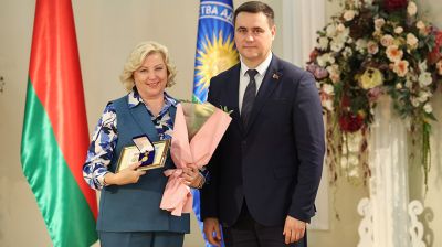 "Профессия большого сердца". В Минске наградили лучших педагогов страны