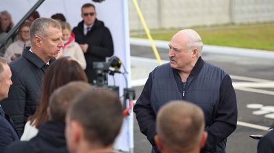 Лукашенко ознакомился с развитием в Беларуси птицеводческой отрасли