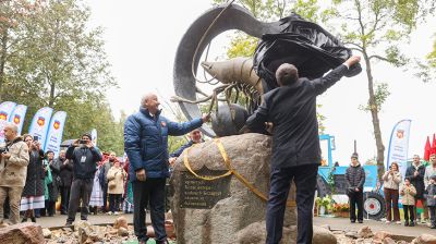 Памятник креветке, выставка караваев и подворий. В Белоозерске проходят "Дажынкі-2025"