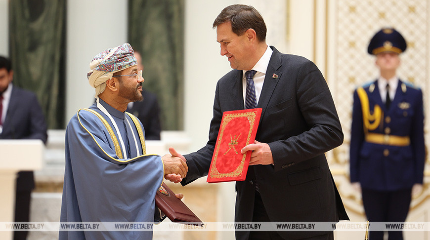 Пакет документов о сотрудничестве подписан между Беларусью и Оманом