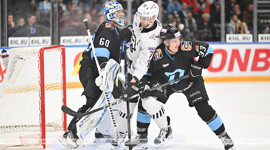 Минские динамовцы обыграли "Трактор" в последнем матче домашней серии