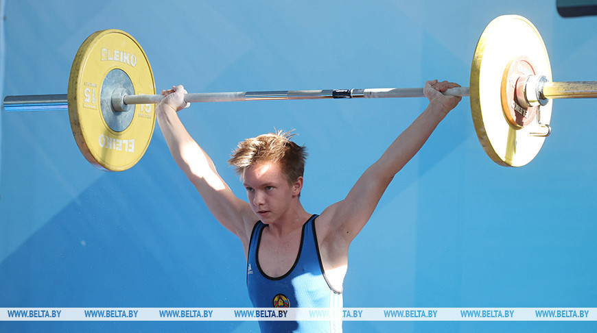 Более 250 атлетов принимают участие в первенстве страны по тяжелой атлетике в Витебске