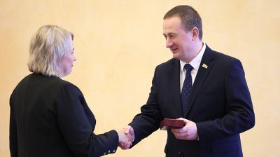 "Сила Беларуси - в ее людях". Турчин вручил госнаграды представителям различных сфер