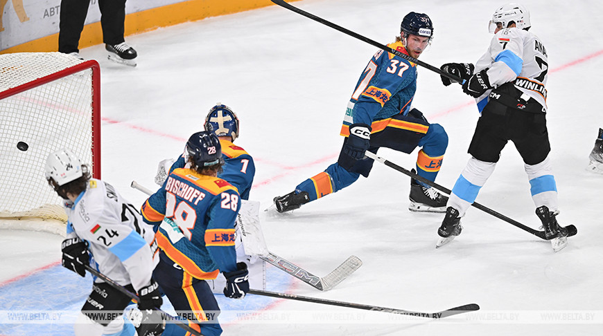 Минские динамовцы повторно проиграли "Шанхайским Драконам" в КХЛ